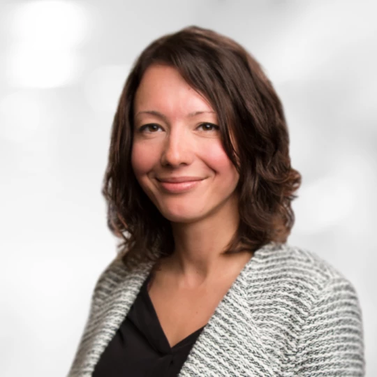 karolina brzozka headshot